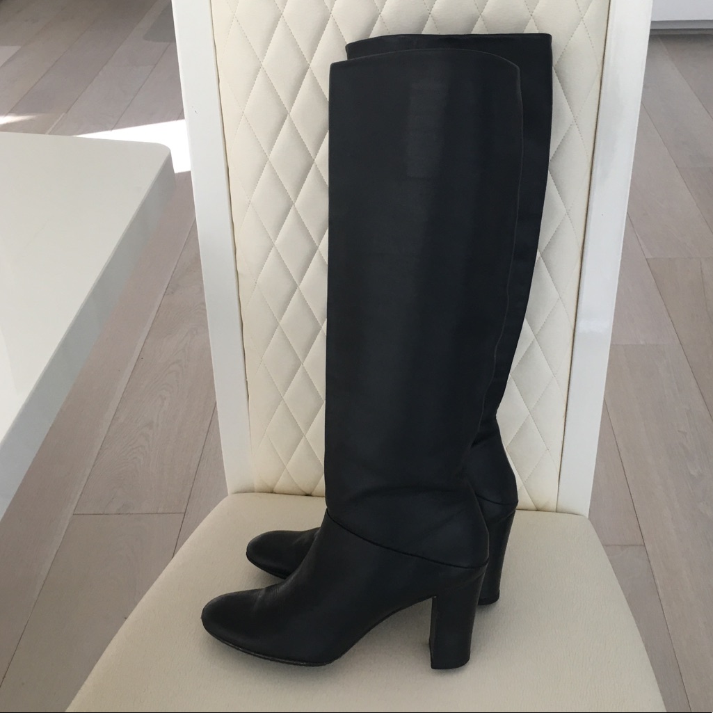 $365 Banana Republic Fashion Booths Leather Size 6,5